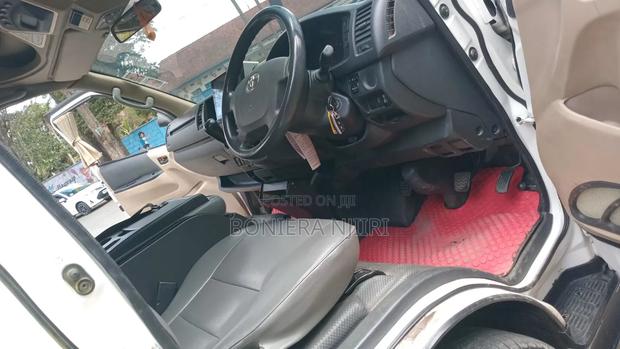 Toyota HiAce 2020 White - thumbnail 6