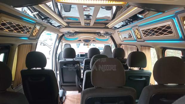 Toyota HiAce 2020 White - thumbnail 9