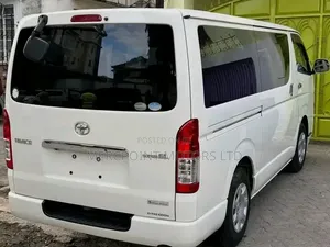 Toyota HiAce 2019 White