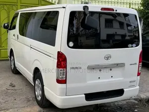 Toyota HiAce 2019 White