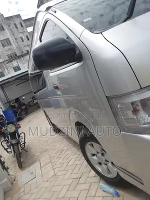 Toyota HiAce 2019 Silver