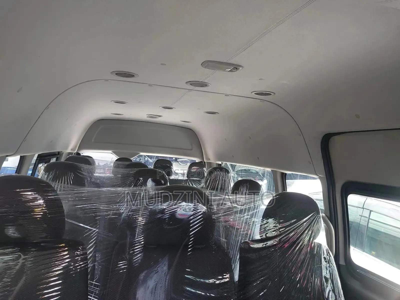 Toyota HiAce 2019 Silver
