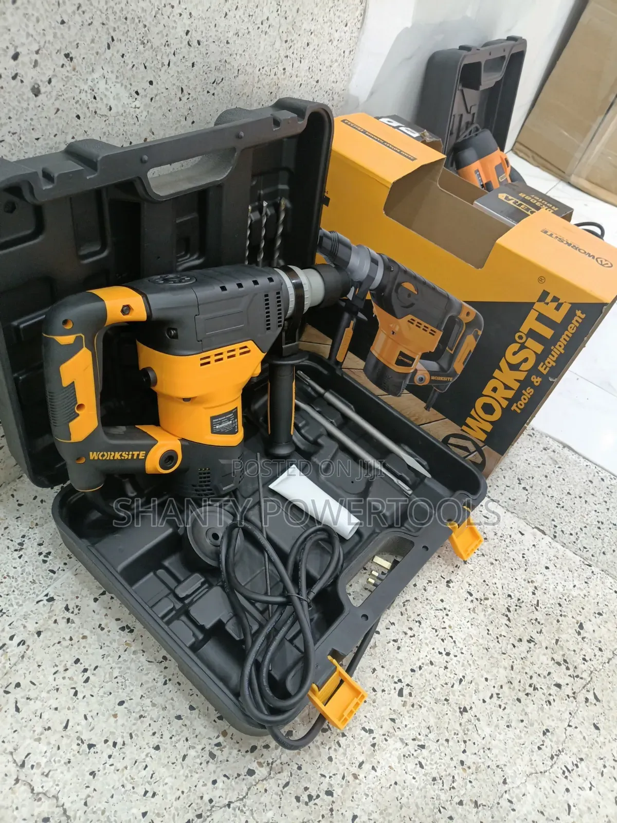 Powerful Worksite Rotary Hammer Drill