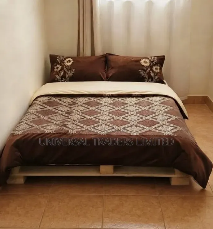 4ft × 6ft Minimalist Pallet Bed Frame -Clean Finish. Gig02