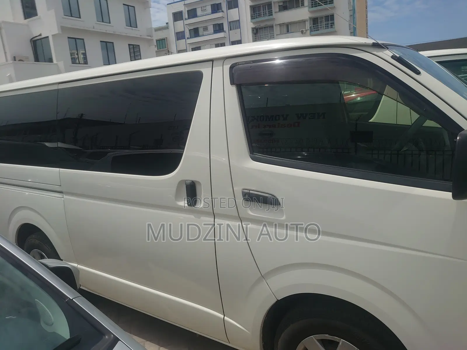 Toyota HiAce 2019 White