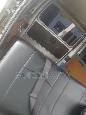 Toyota HiAce 2019 White