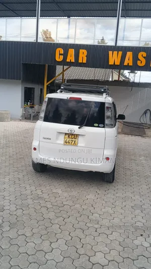 Toyota Sienta 2012 White