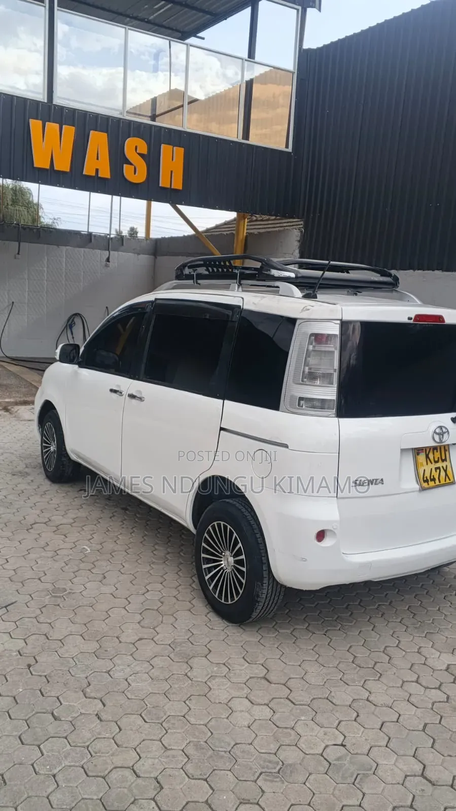 Toyota Sienta 2012 White