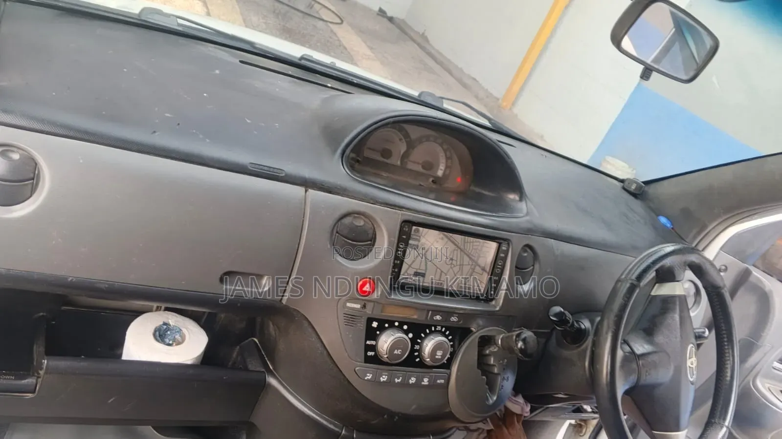 Toyota Sienta 2012 White