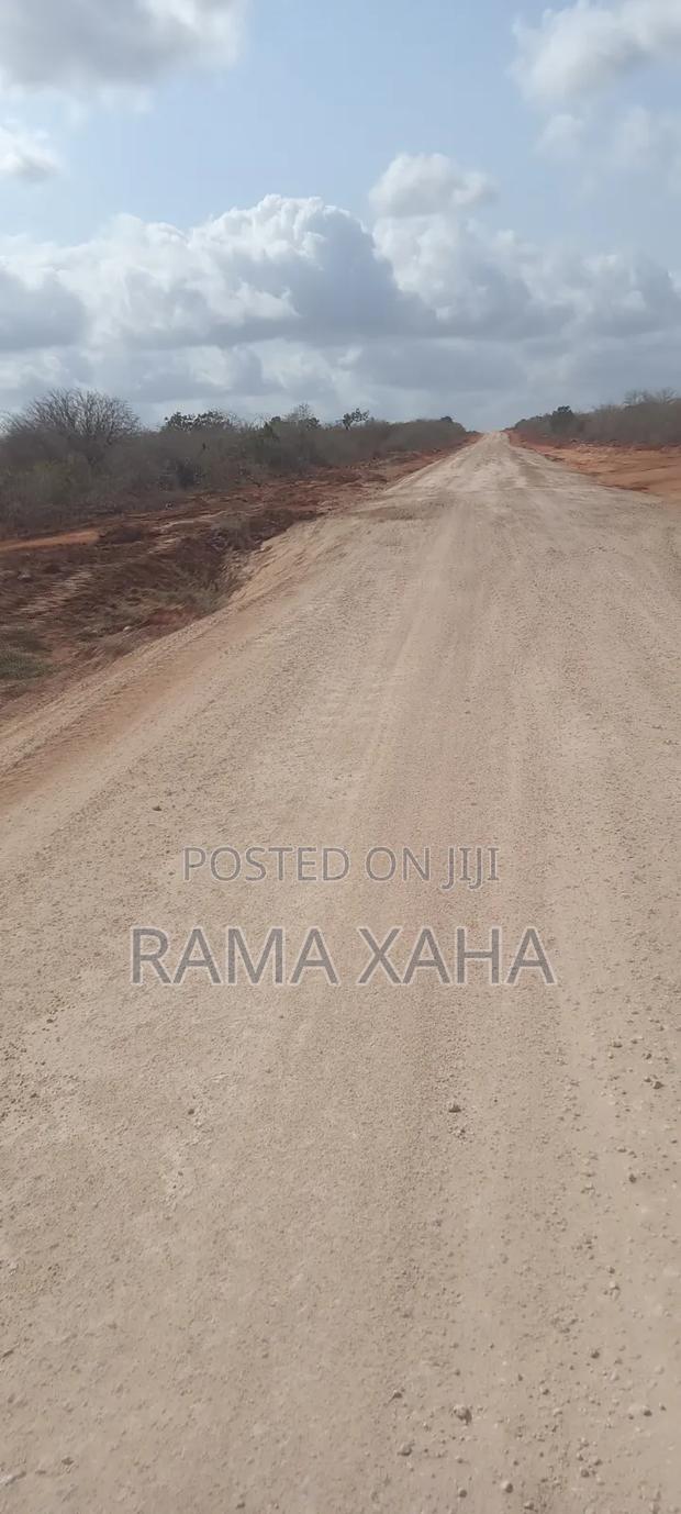 100 Acres for Sale at Bombi