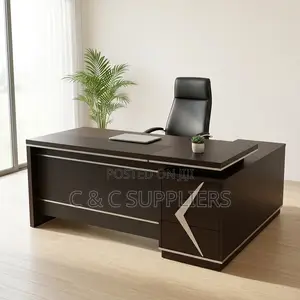 1.8M Manager’s Work/Study Desk