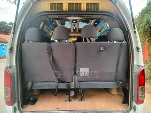 Toyota HiAce 2020 Silver