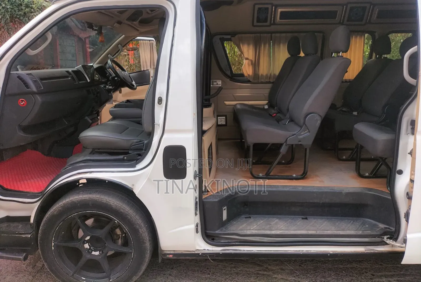 Toyota HiAce 2020 Silver