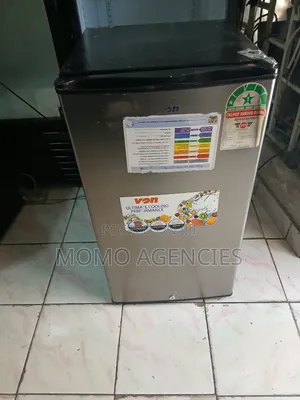 93l Von Mini Fridge