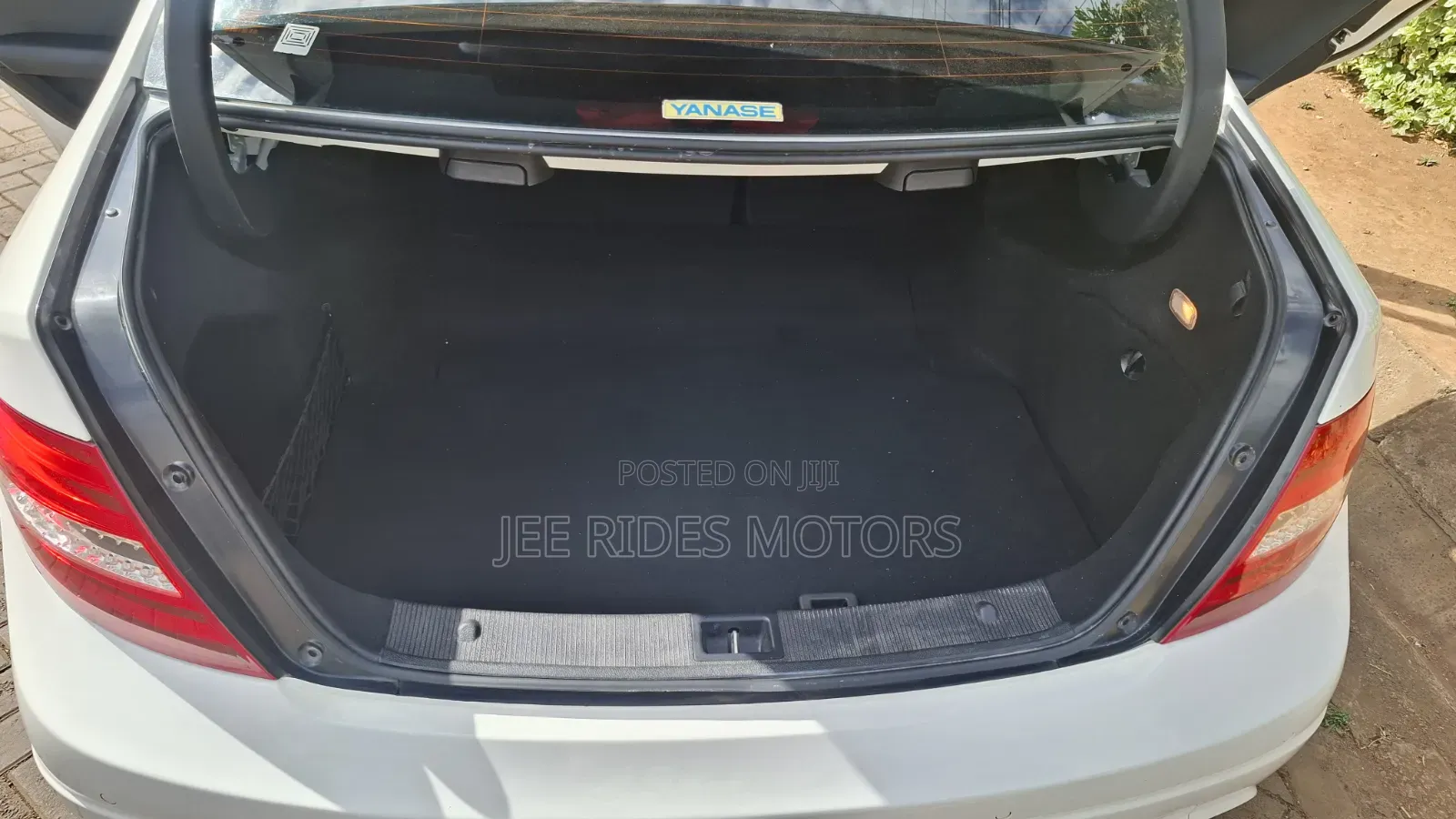Mercedes-Benz C200 2013 White