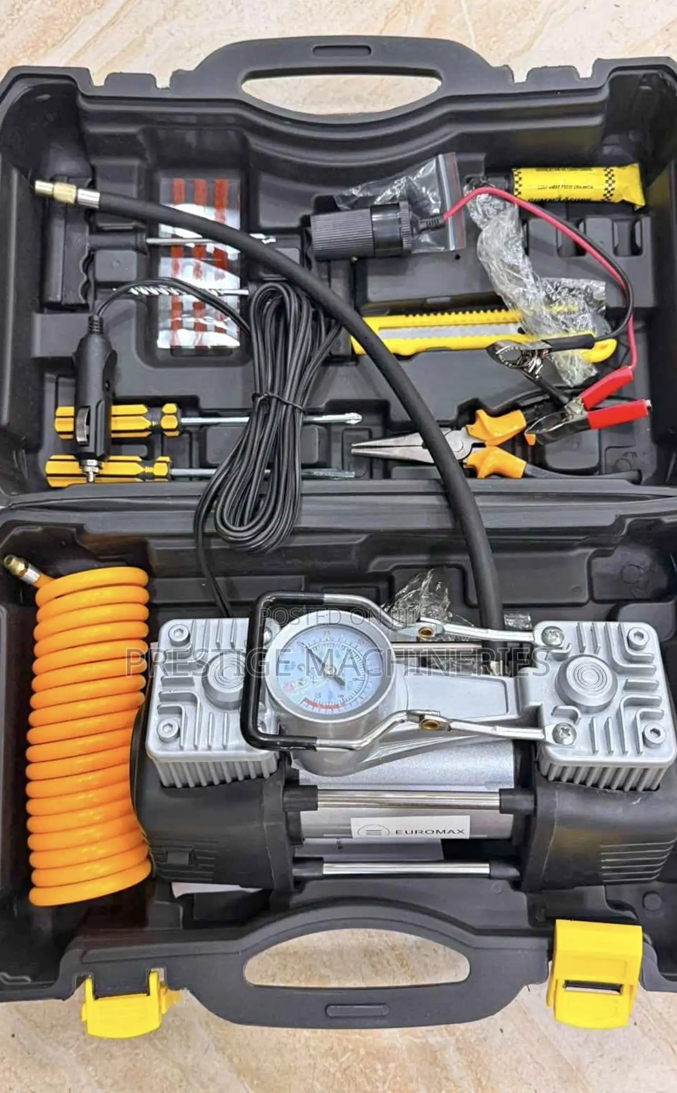 Portable 2-Cylinder Analogue Portable Air Compressor With Tools
