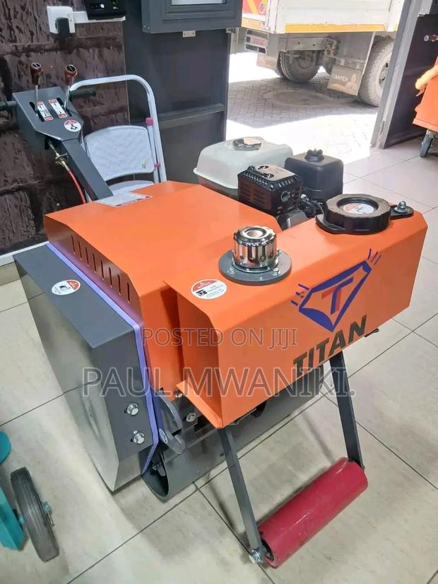 Heavy Duty Vibratory Road Roller Compactor - thumbnail 3