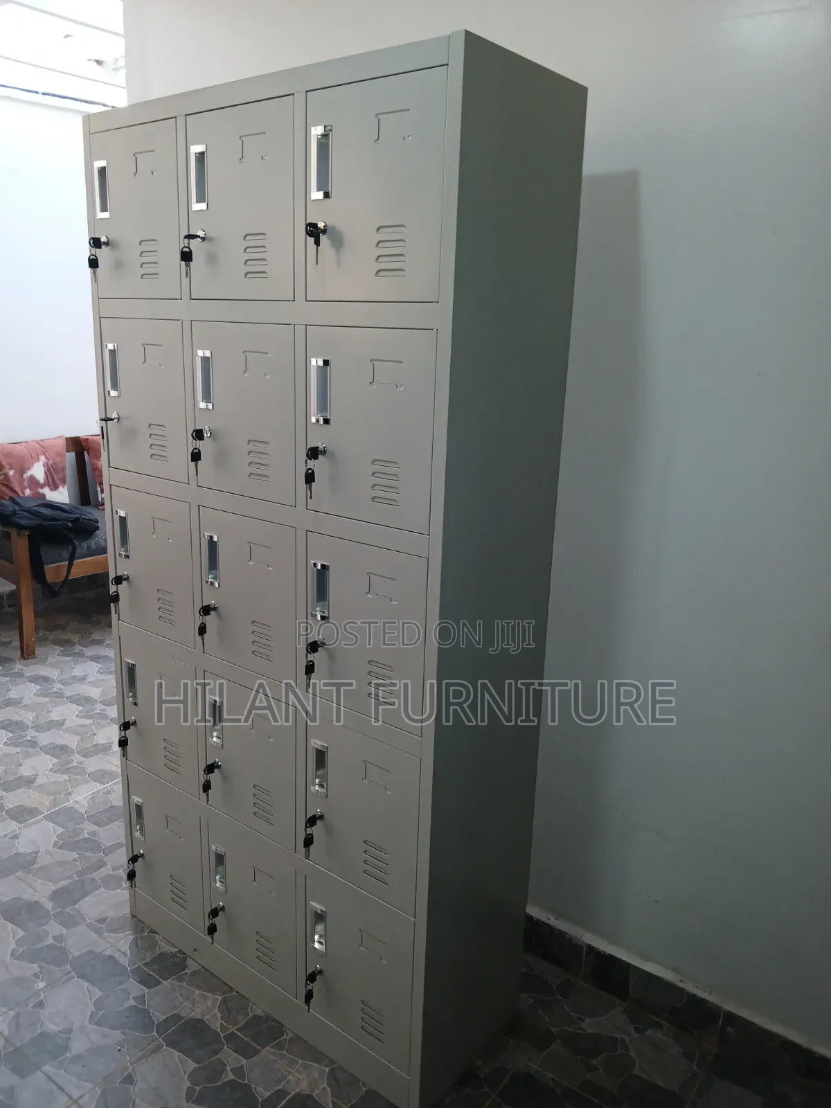 15 Doors Steel Lockable Cabinet