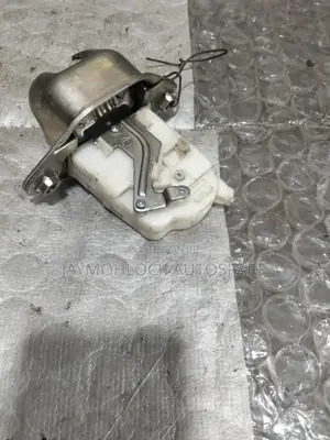 Subaru Forester Bootlock