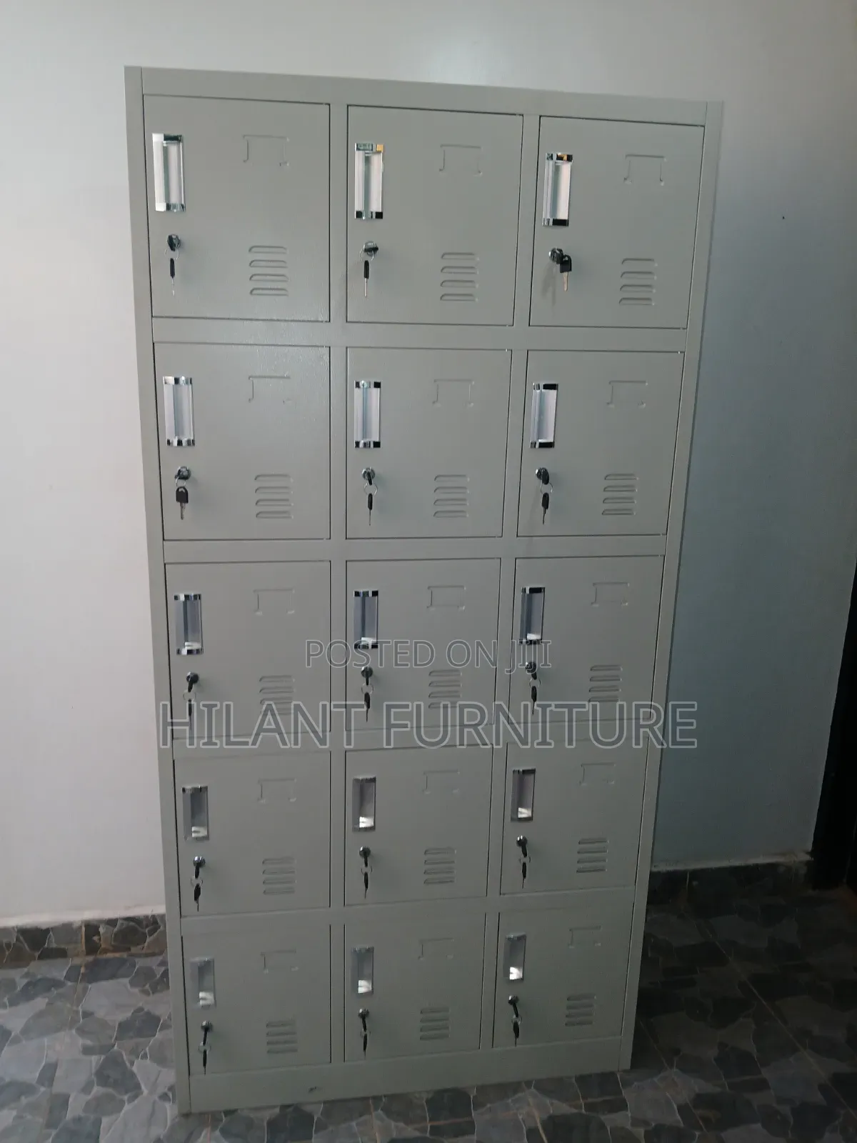 15 Doors Steel Lockable Cabinet