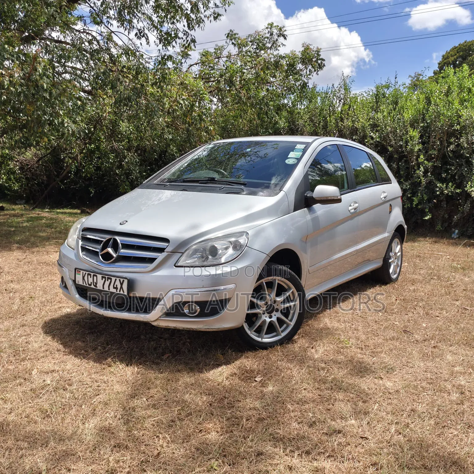Mercedes-Benz B-Class 2012 Silver