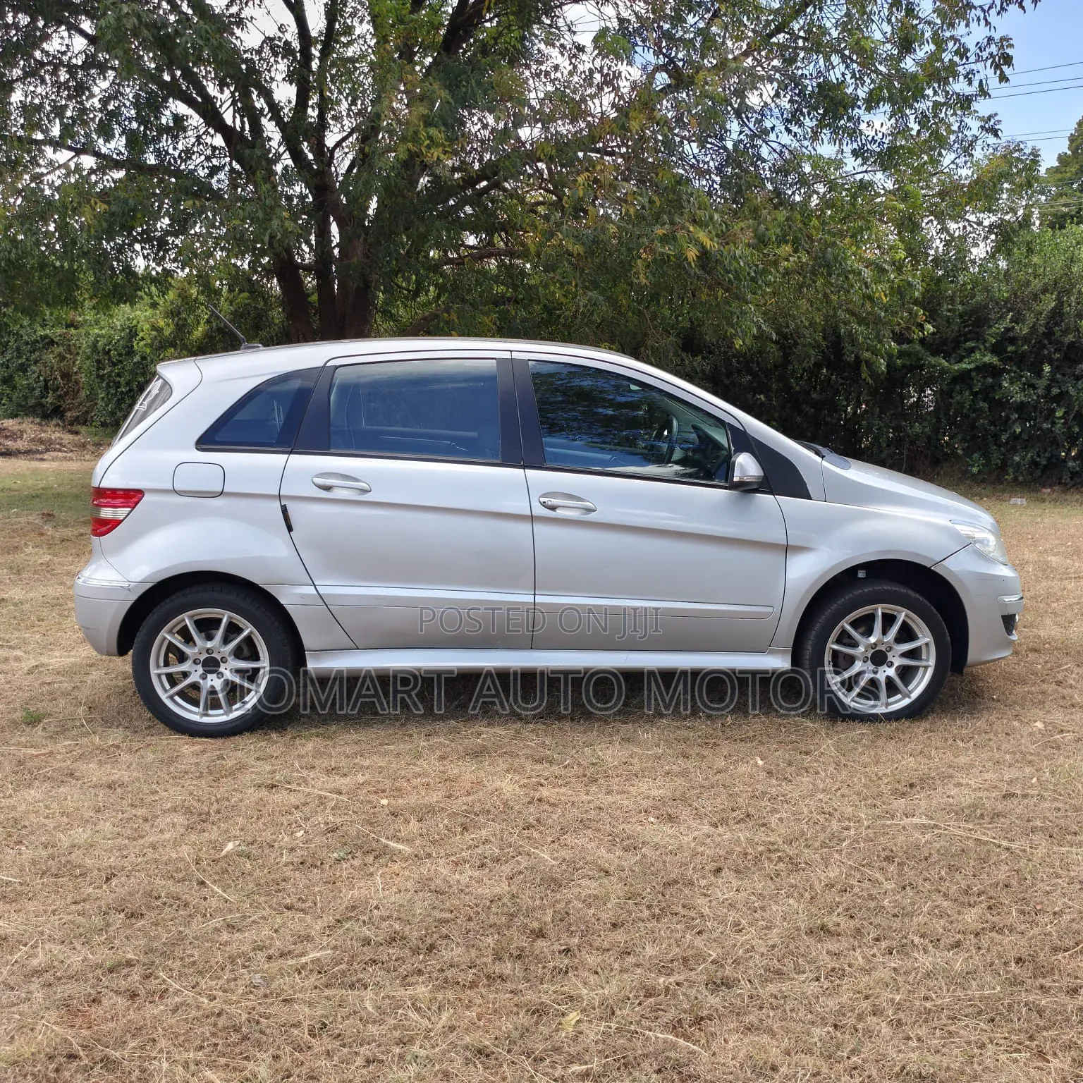 Mercedes-Benz B-Class 2012 Silver