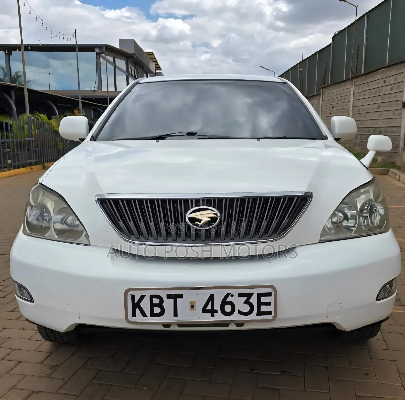 Toyota Harrier 2005 White