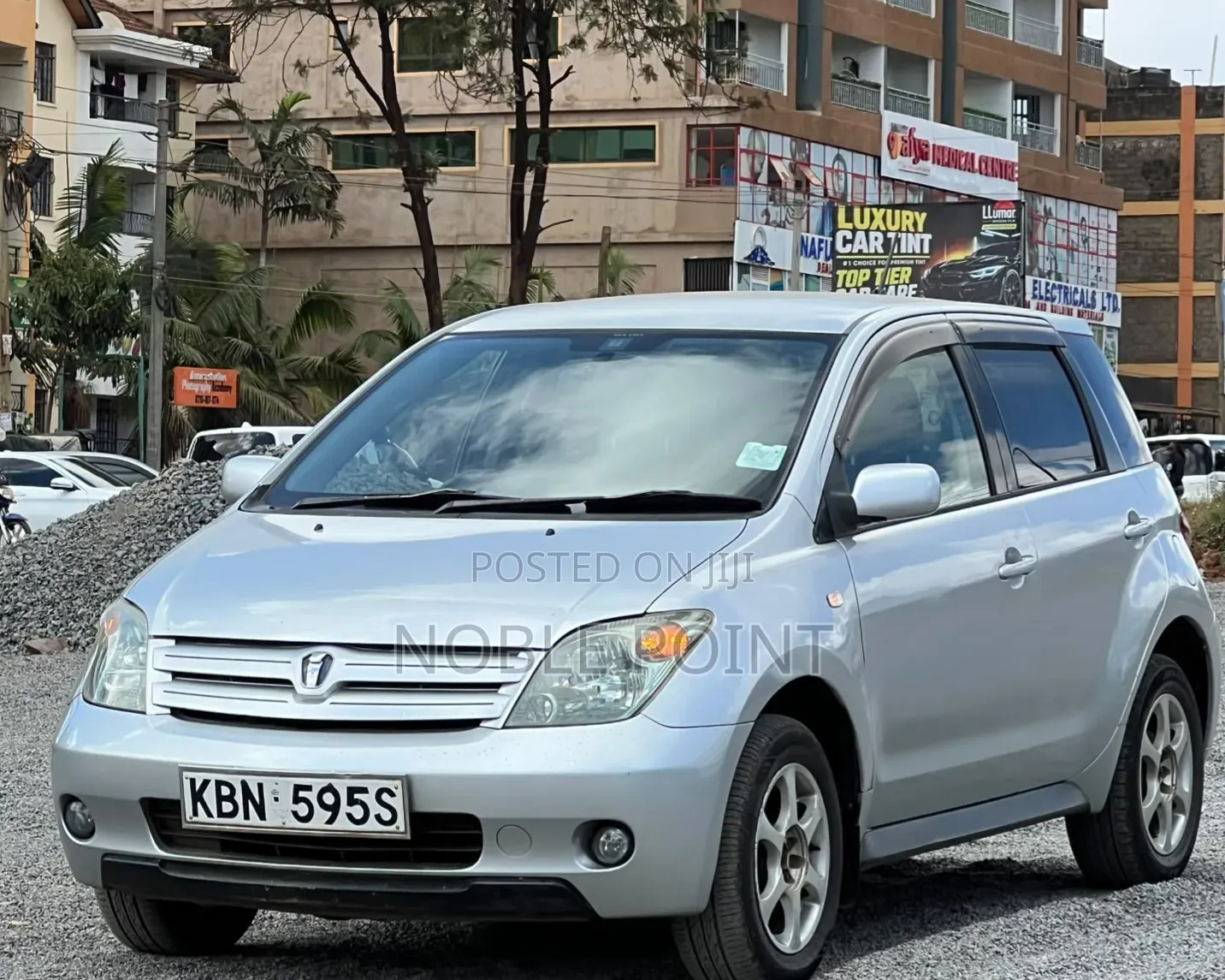 Toyota IST 2003 Silver