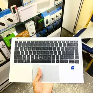 Laptop HP EliteBook 1040 G8 16GB Intel Core i7 SSD 512GB