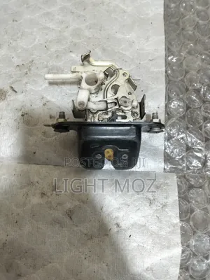 Subaru Outback and Legacy Bootlock