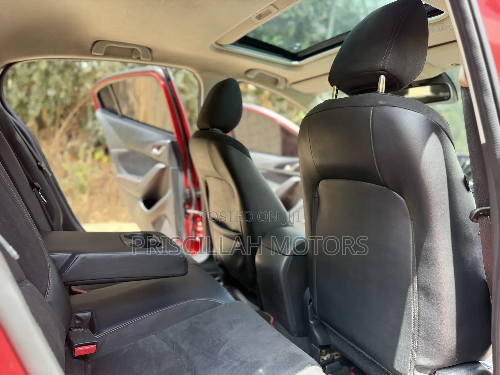 Mazda Axela 2015 Red