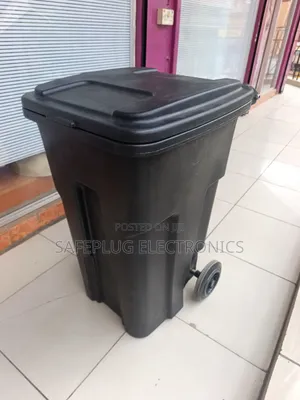 120L Commercial Dust Bin With Wheels