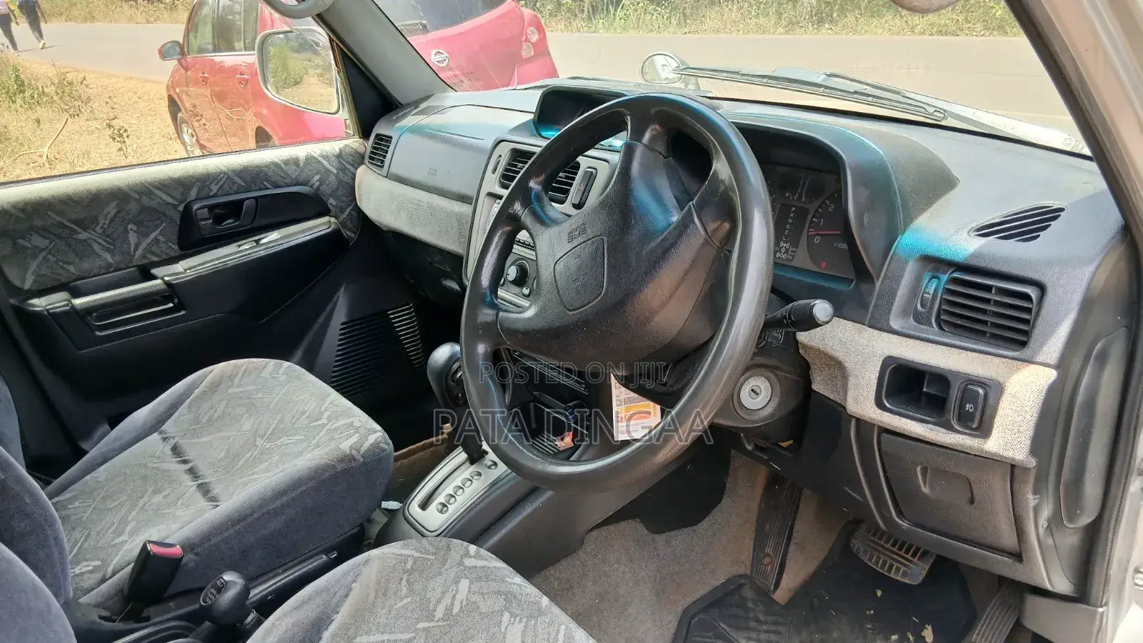 Mitsubishi Pajero IO 2000 Silver