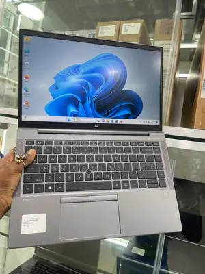 Laptop HP ZBook Firefly 14 G7 16GB Intel Core i7 SSD 256GB