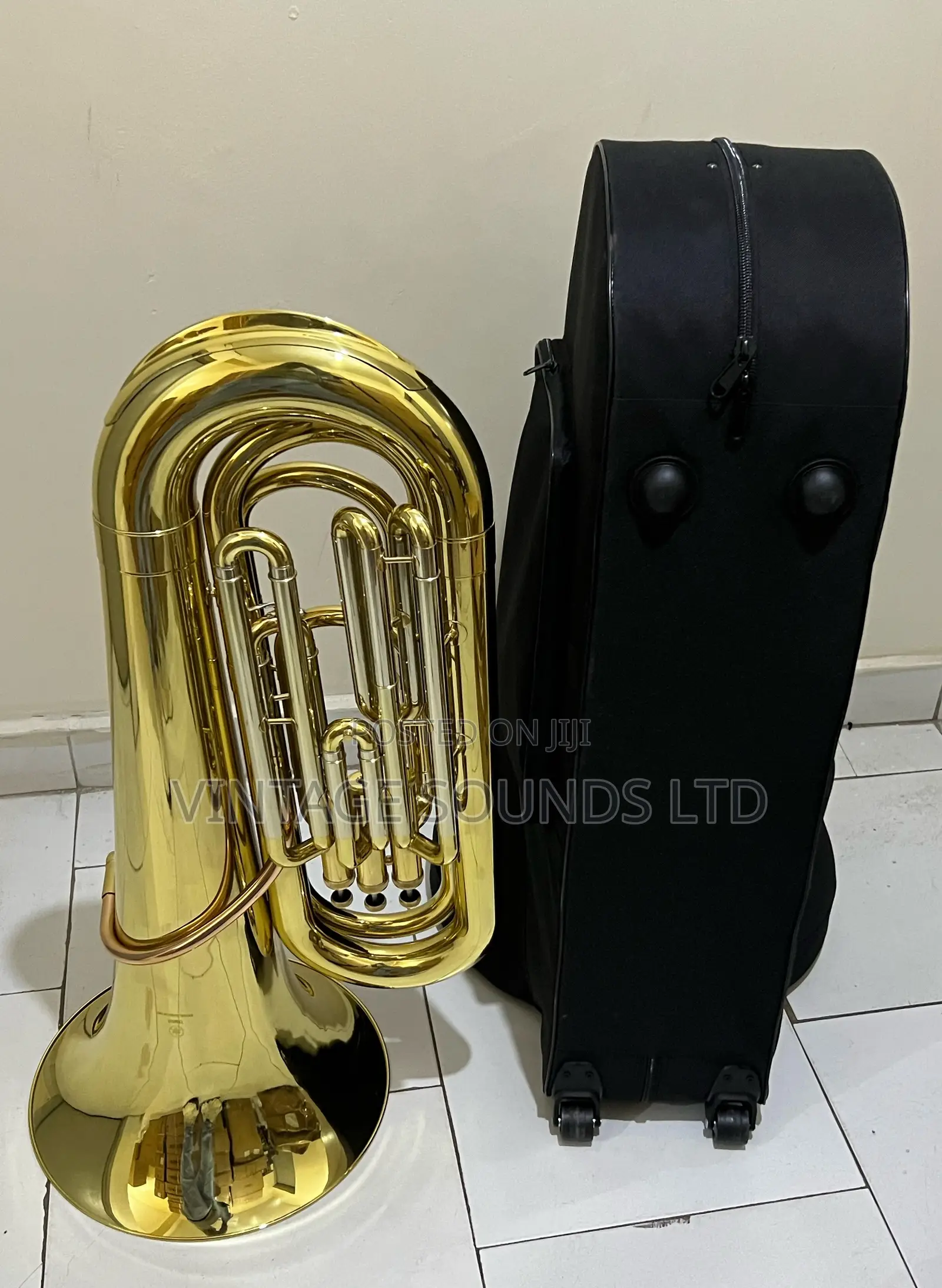 Professional BBb Tuba - 3 Valve - With Case & Mouthpiece