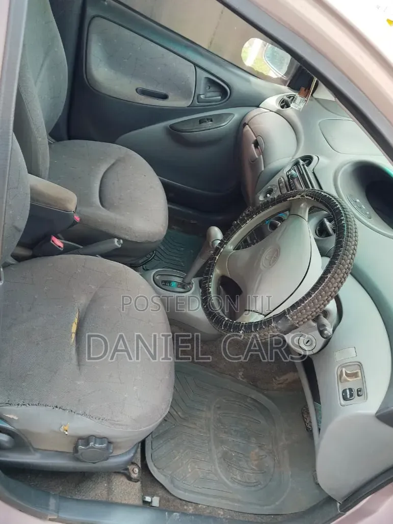 Toyota Vitz 2003 Pearl