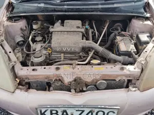 Toyota Vitz 2003 Pearl