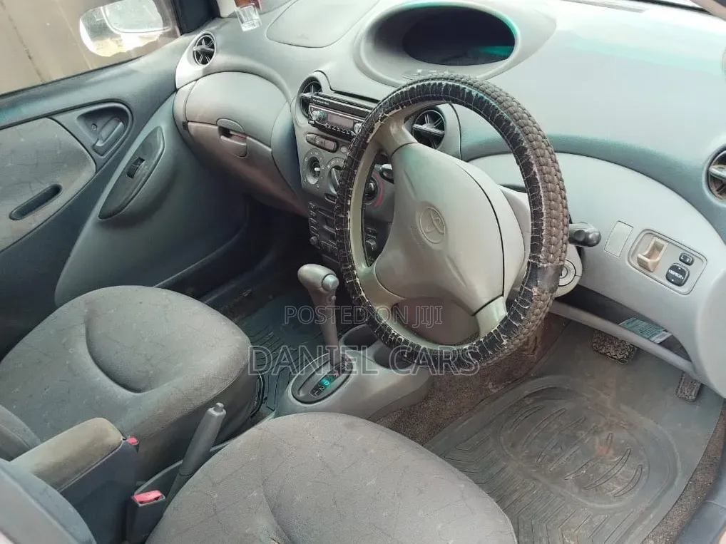 Toyota Vitz 2003 Pearl