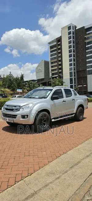 Isuzu D-MAX 2015