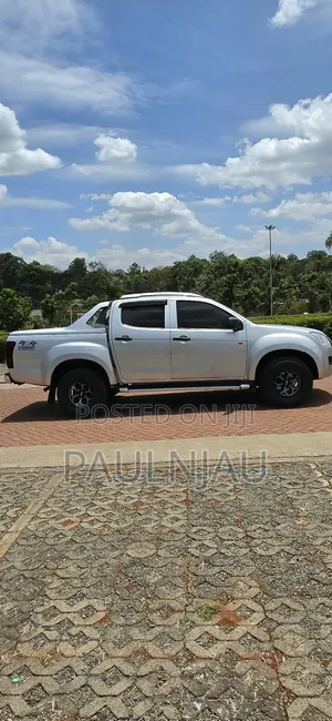 Isuzu D-MAX 2015