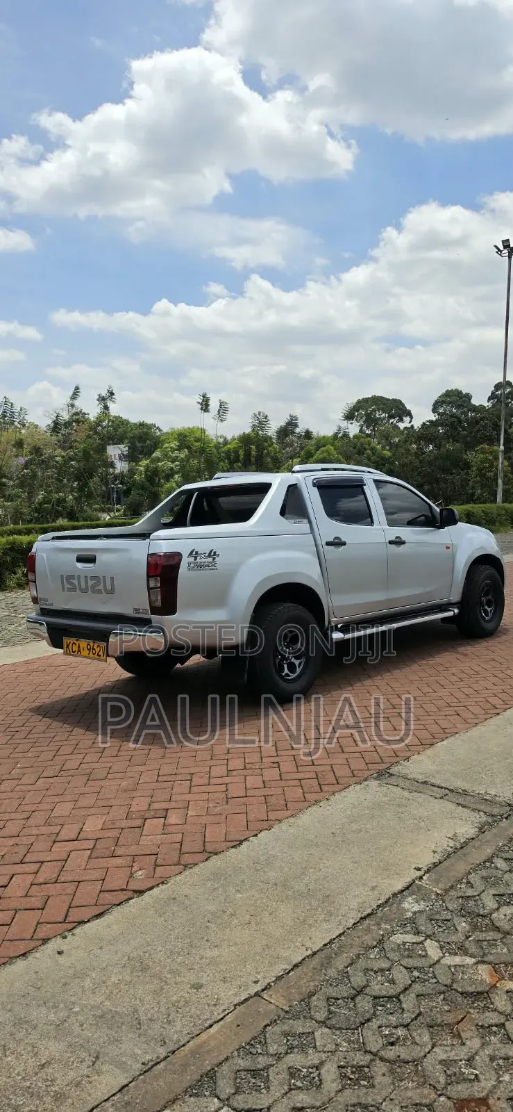 Isuzu D-MAX 2015