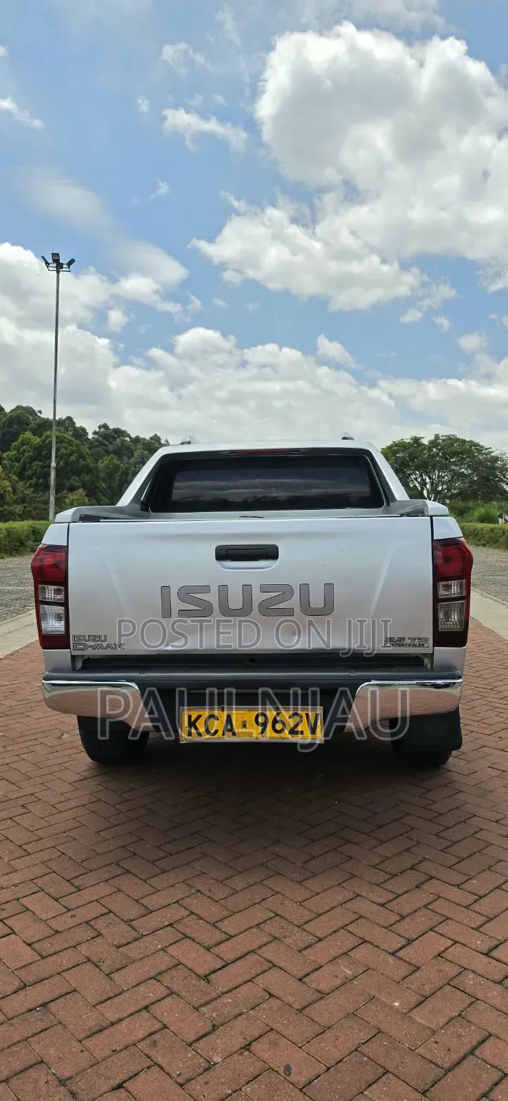 Isuzu D-MAX 2015