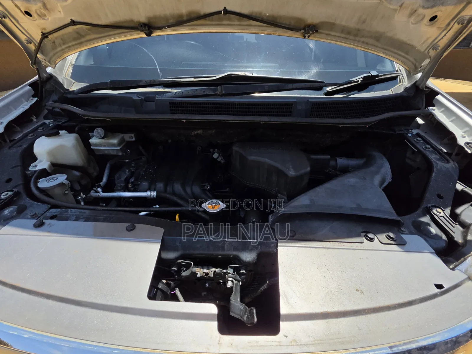 Nissan Serena 2011
