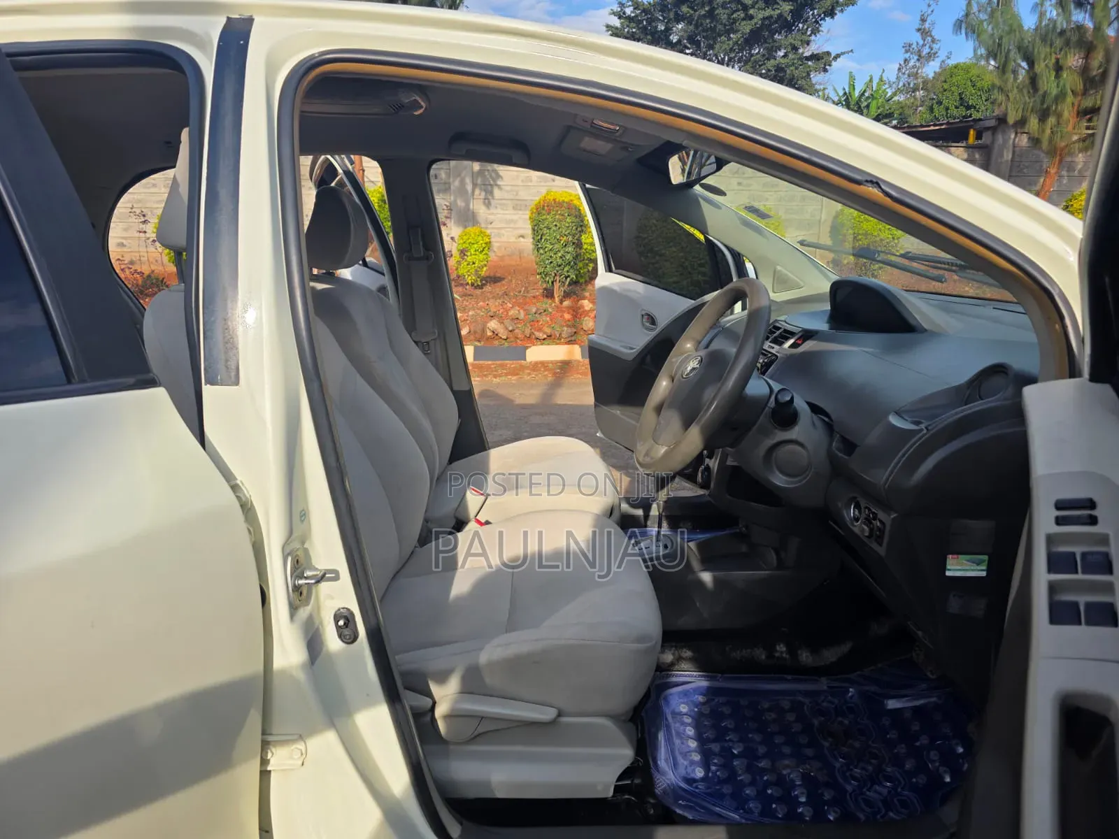 Toyota Vitz 2008 White