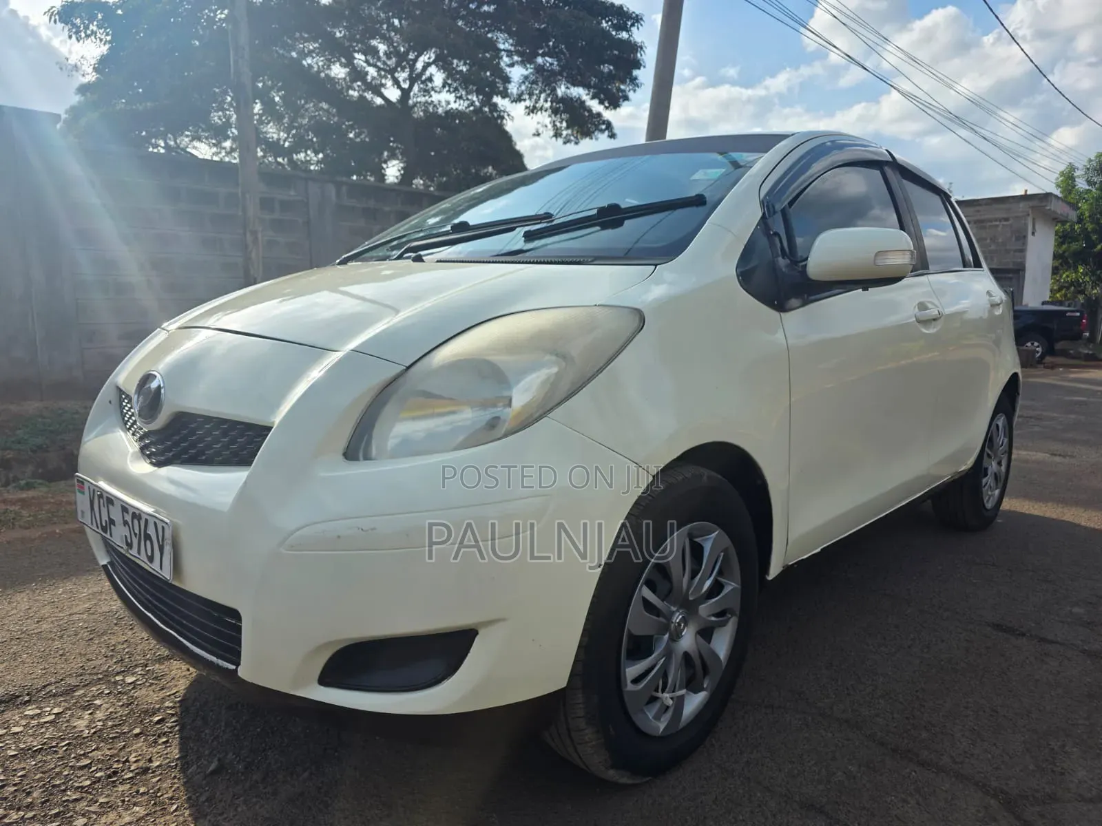 Toyota Vitz 2008 White