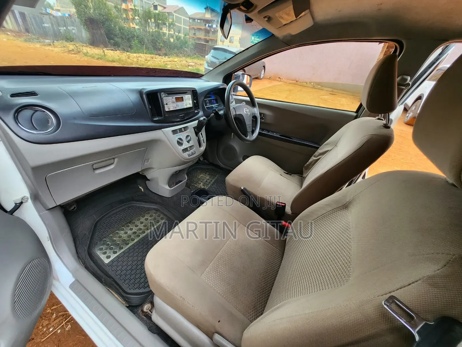 Toyota Pixis 2013 White
