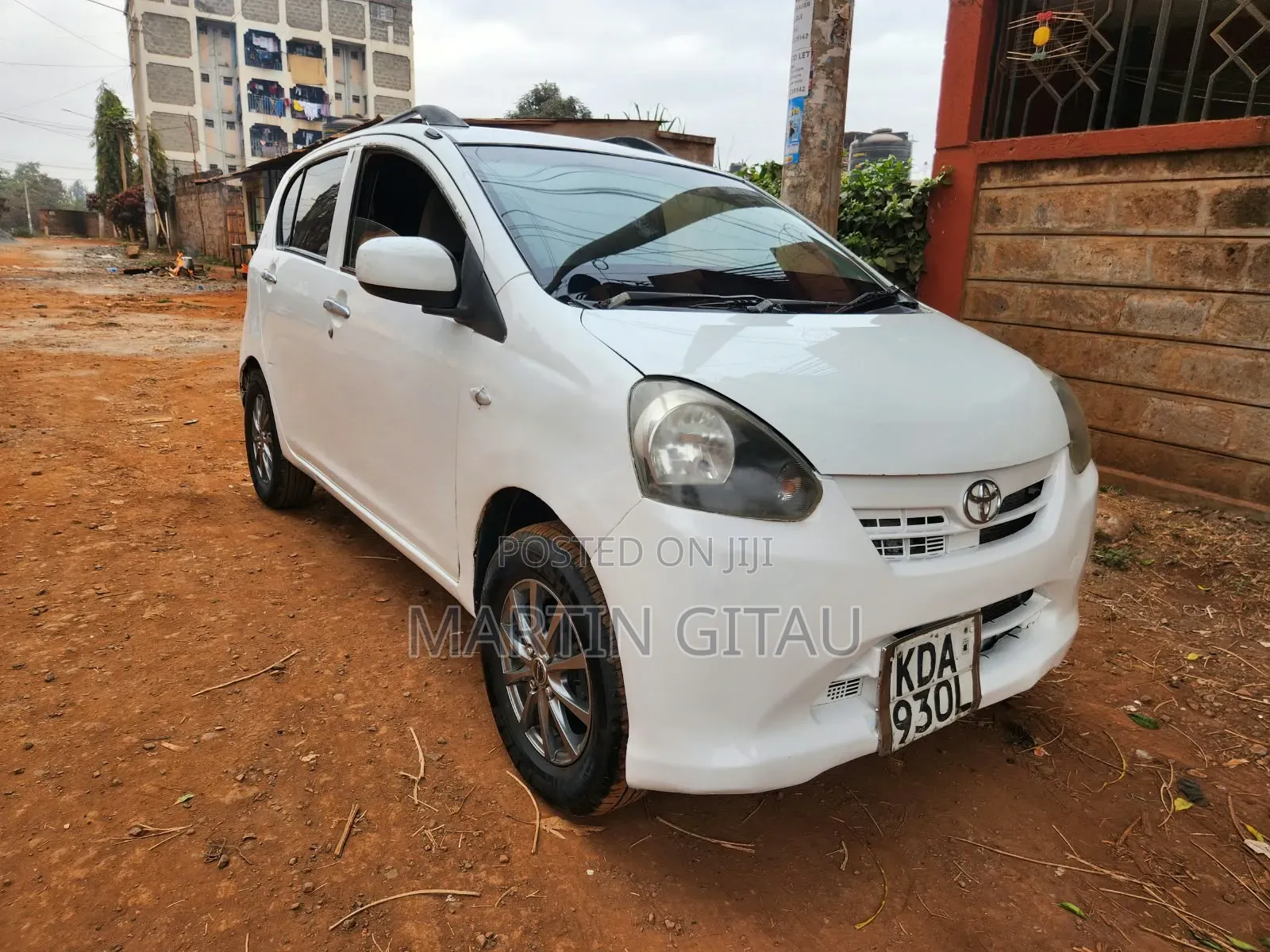 Toyota Pixis 2013 White