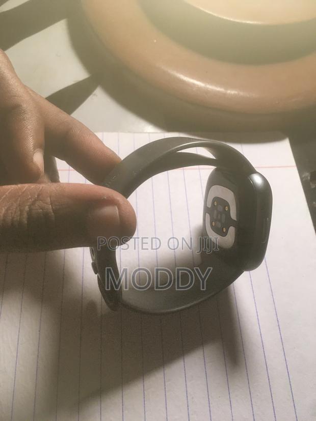 Fitbit Versa 3 GPS Original Germany - thumbnail 2