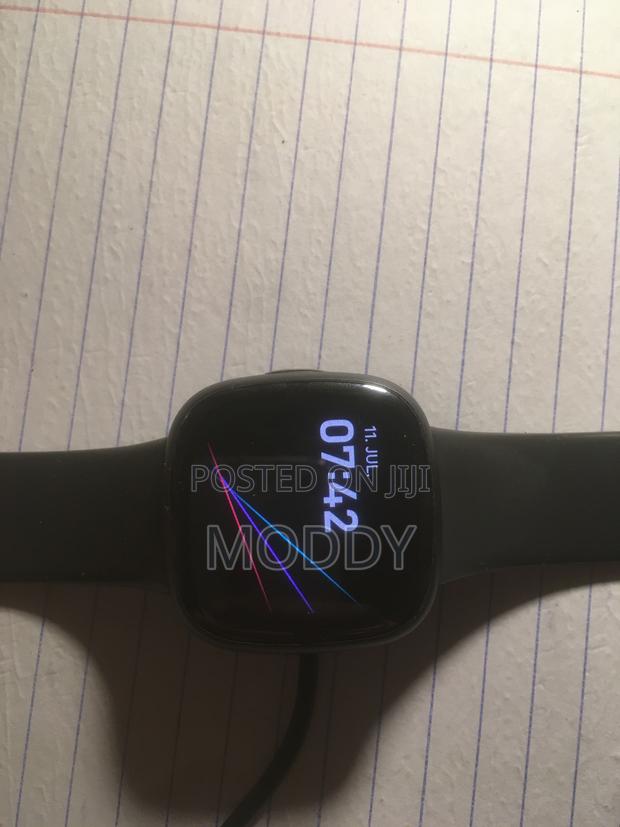 Fitbit Versa 3 GPS Original Germany - thumbnail 3