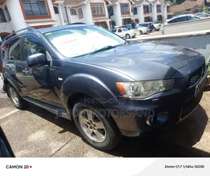 Mitsubishi Outlander 2010 Gray